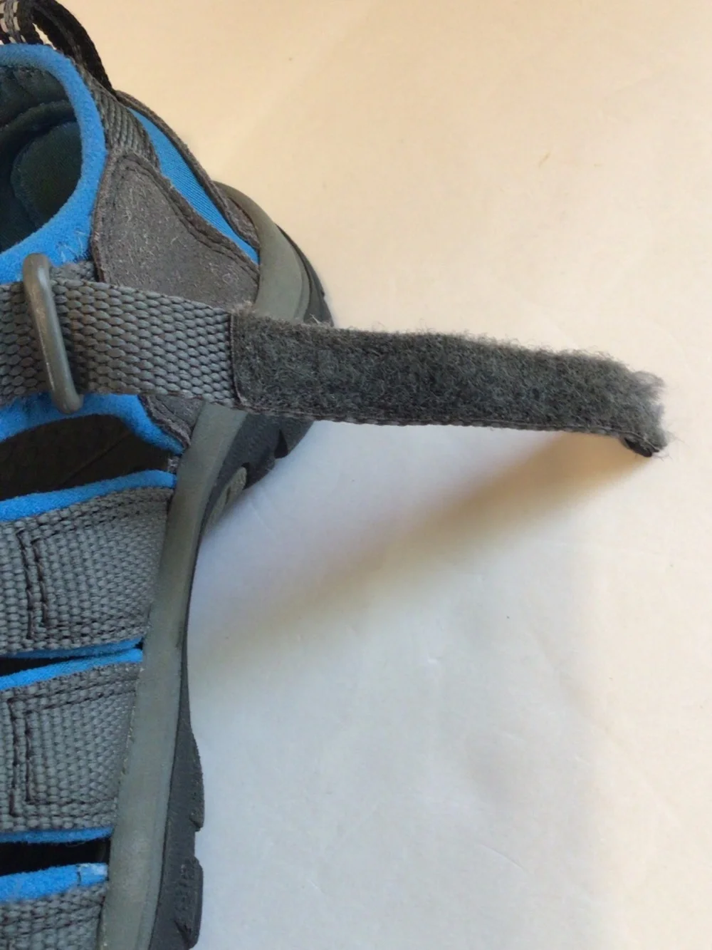 KEEN Boys Newport H2 Closed Toe Waterproof Sandal Size 13 Hiking Outdoor Camping
